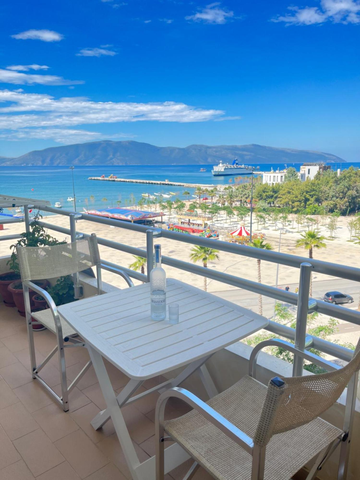 Sea View Apartment Vlorë Extérieur photo