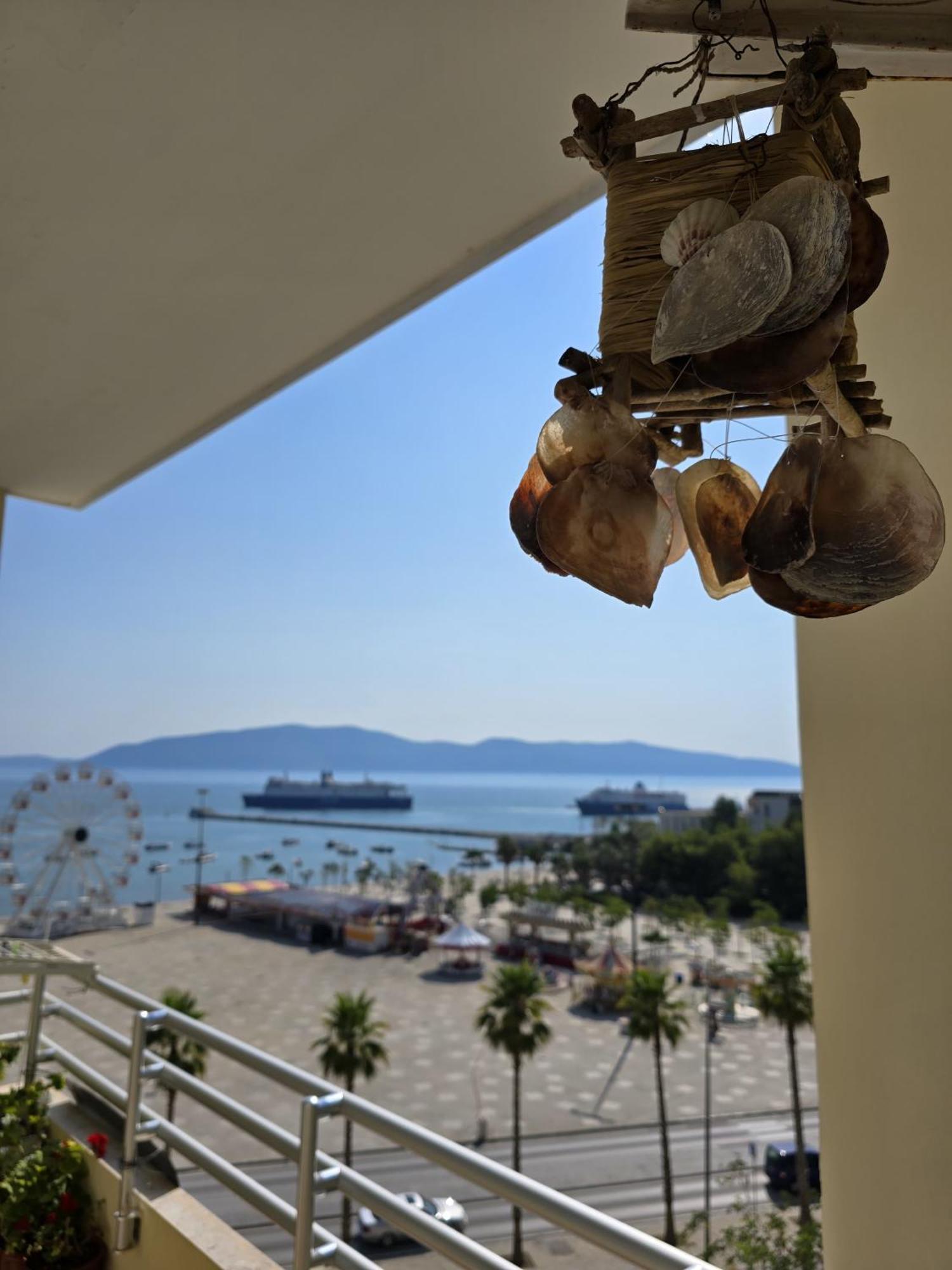 Sea View Apartment Vlorë Extérieur photo