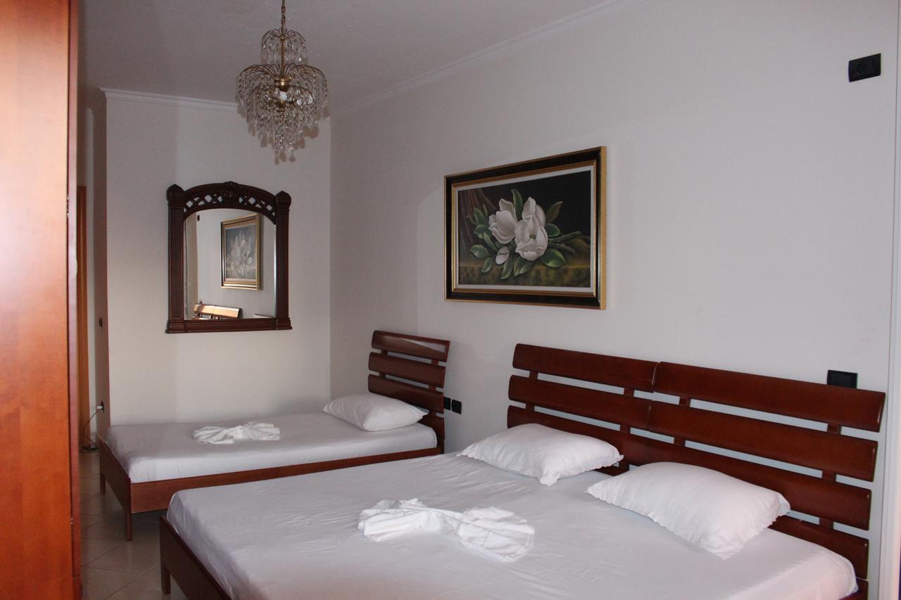 Sea View Apartment Vlorë Extérieur photo